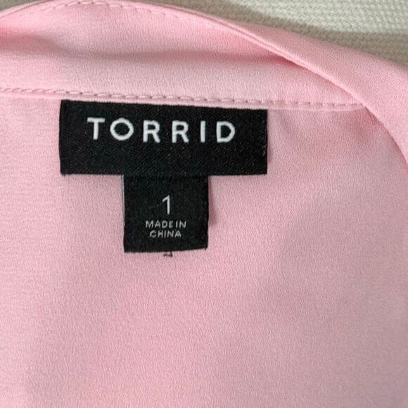 Torrid Pink Dolman Sleeve 1/4 Zip Georgette Blouse Sz 1X - Picture 10 of 14